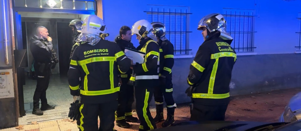 Bomberos apagan un incendio en una vivienda en Parla

REMITIDA / HANDOUT por EMERGENCIAS 112 COMUNIDAD DE MADRID
Fotografía remitida a medios de comunicación exclusivamente para ilustrar la noticia a la que hace referencia la imagen, y citando la procedencia de la imagen en la firma
28/1/2025