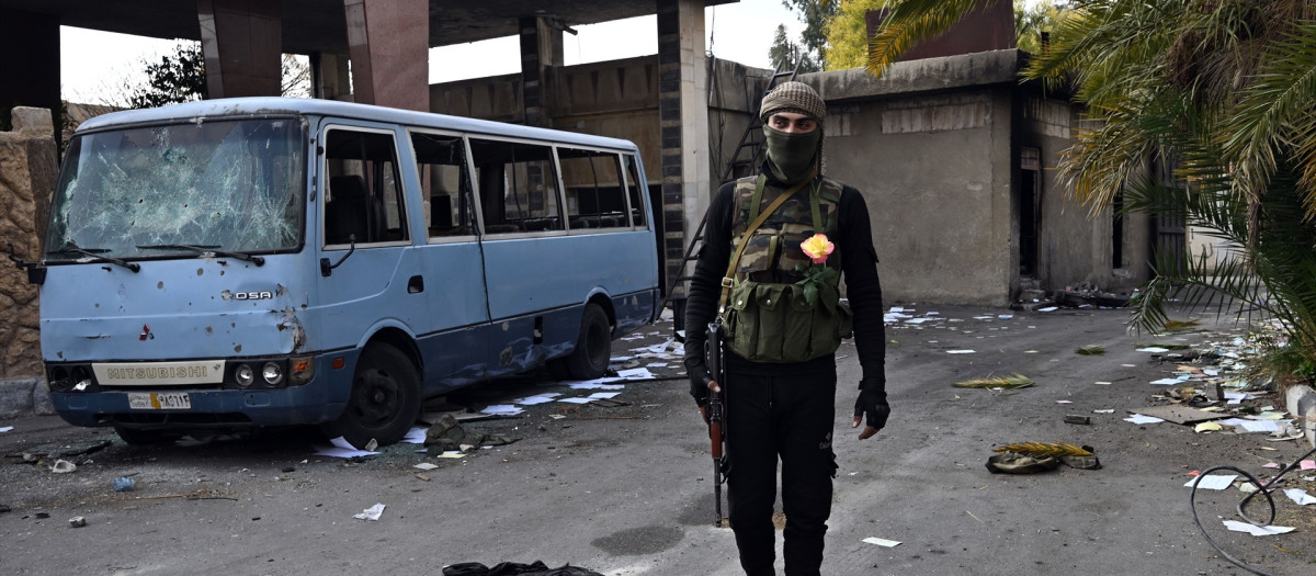 Imagen de archivo de un rebelde en Idlib (Siria)
