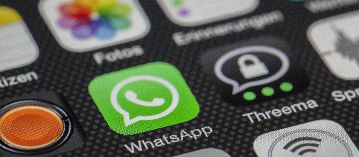 WhatsApp está conectada automáticamente a la galería de fotos de nuestros teléfonos
