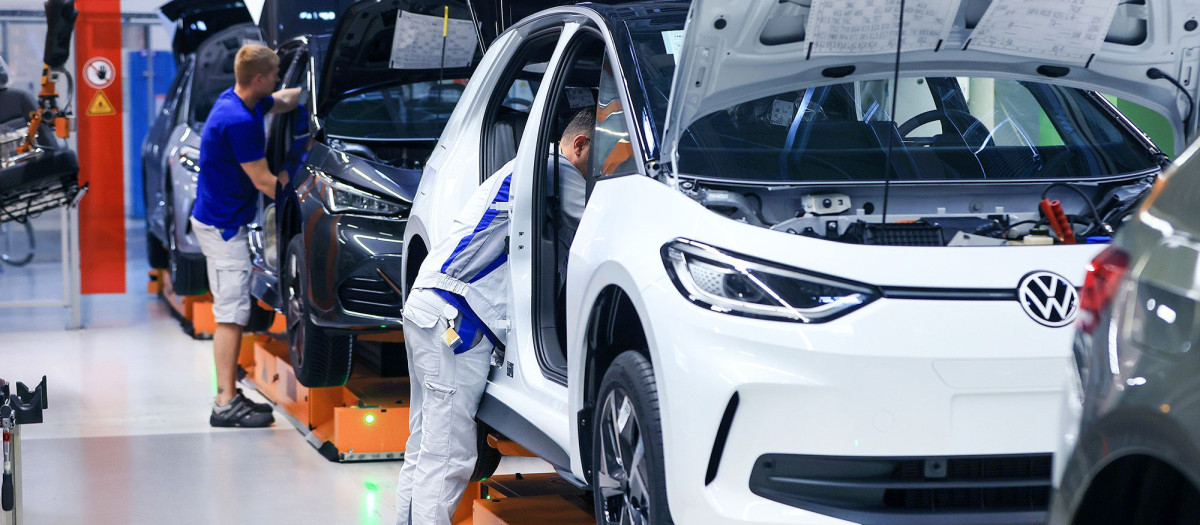 La llegada del coche eléctrico se ha convertido en una pesadilla para las marcas