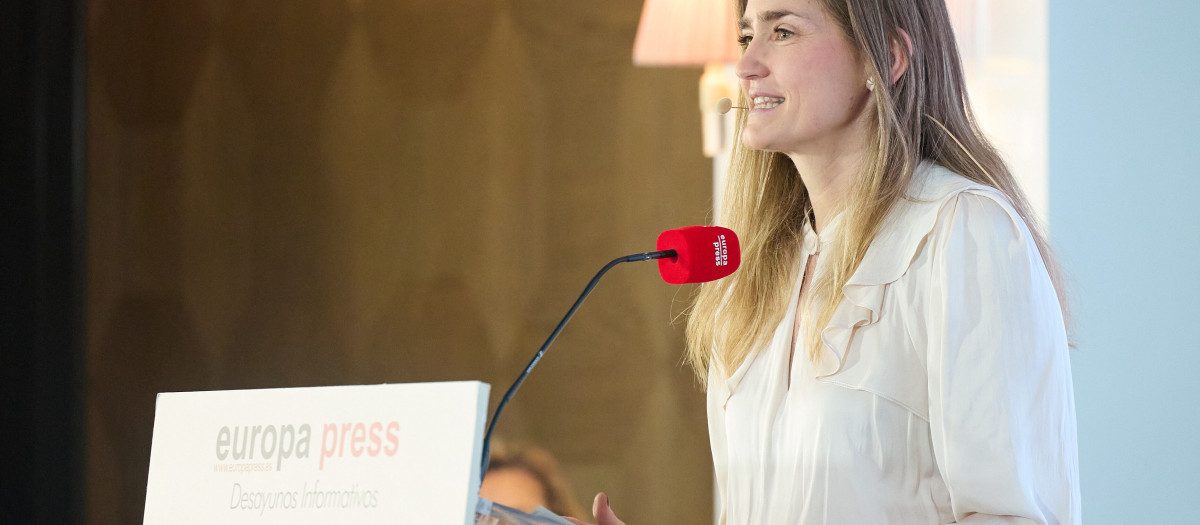La vicepresidenta tercera del Gobierno y ministra para la Transición Ecológica y el Reto Demográfico, Sara Aagesen, interviene durante un desayuno informativo de Europa Press, en el Hotel Rosewood Villa Magna, a 21 de febrero de 2025, en Madrid (España).

Jesús Hellín / Europa Press
21 FEBRERO 2025;MINISTRA;DESAYUNO;INFORMATIVO;EUROPA PRESS;EP;POLÍTICA
21/2/2025