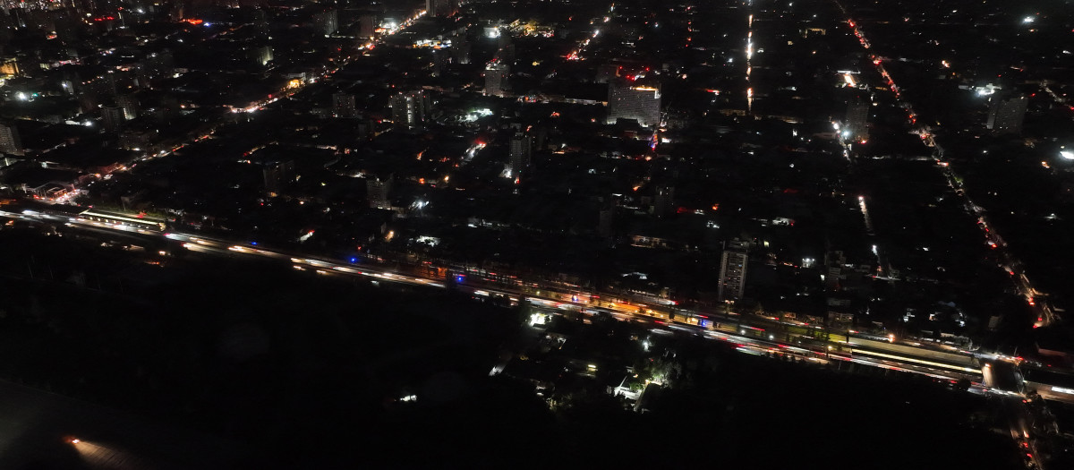 Vista aérea de una ciudad de Chile mientras regresaba el suministro eléctrico