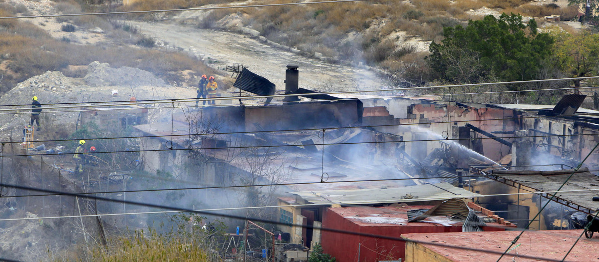 Empresa pirotécnica Hermanos Sirvent de Alicante tras la explosión