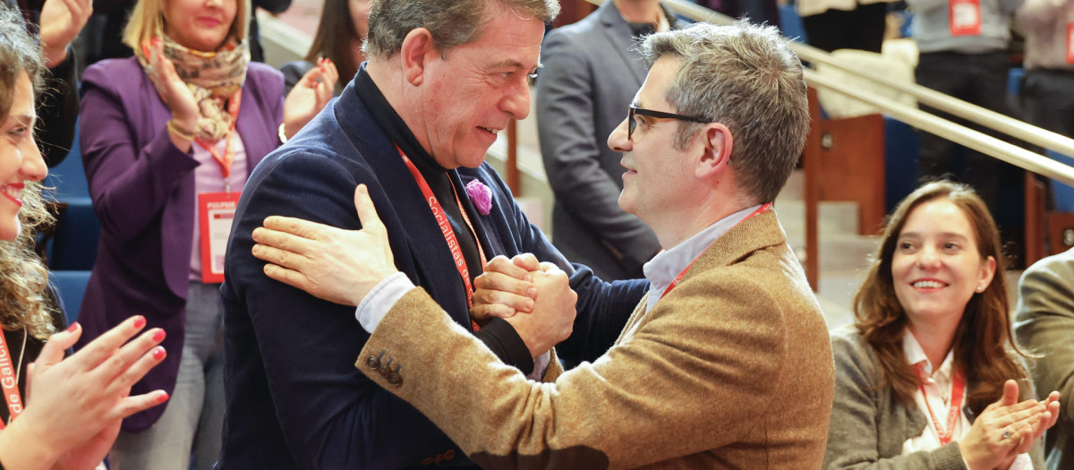 José Ramón Gómez Besteiro es felicitado por el ministro de la Presidencia, Félix Bolaños