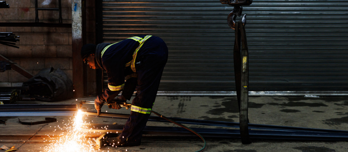 A partir de hoy, el acero y el aluminio importado a Estados Unidos tendrá aranceles del 25 %