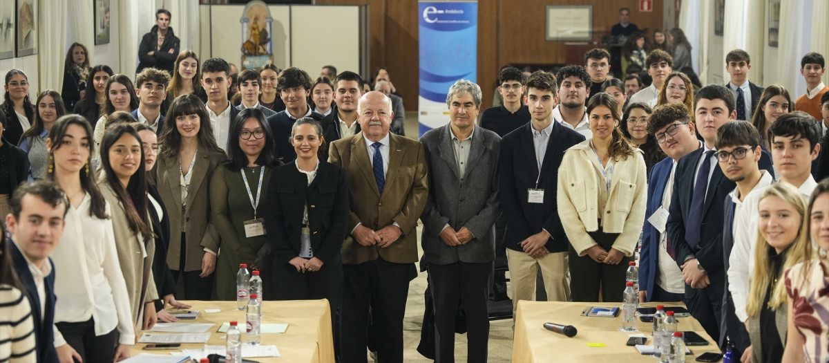La Cámara andaluza acoge el Parlamento Científico de Jóvenes para promover "el debate y la reflexión" en la ciencia.
REMITIDA / HANDOUT por JOAQUIN CORCHERO/PARLAMENTO DE ANDALUCÍA
Fotografía remitida a medios de comunicación exclusivamente para ilustrar la noticia a la que hace referencia la imagen, y citando la procedencia de la imagen en la firma
12/3/2025