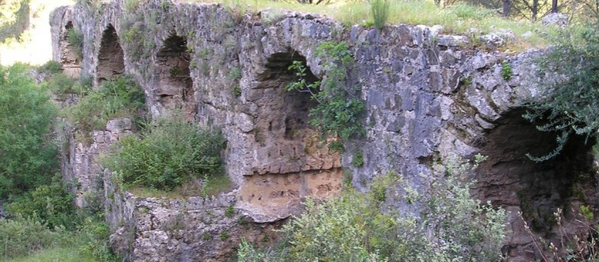 Puente califal del siglo IX sobre el río Guadiato en Córdoba