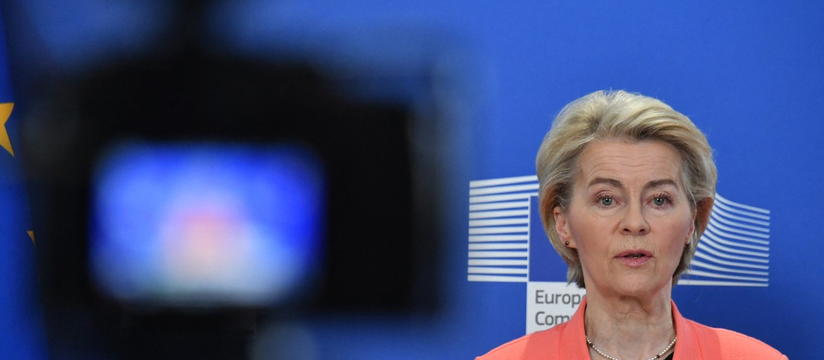 La presidenta de la Comisión Europea, Ursula von der Leyen, ofrece una rueda de prensa en Samarcanda