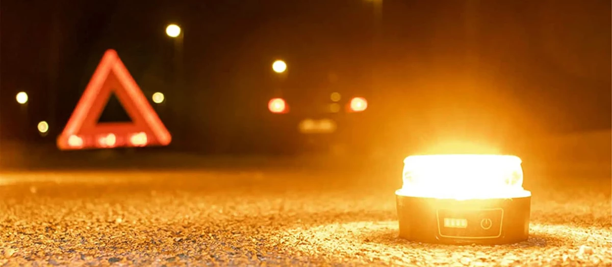 La luz V16 sustituye a los triángulos de emergencia