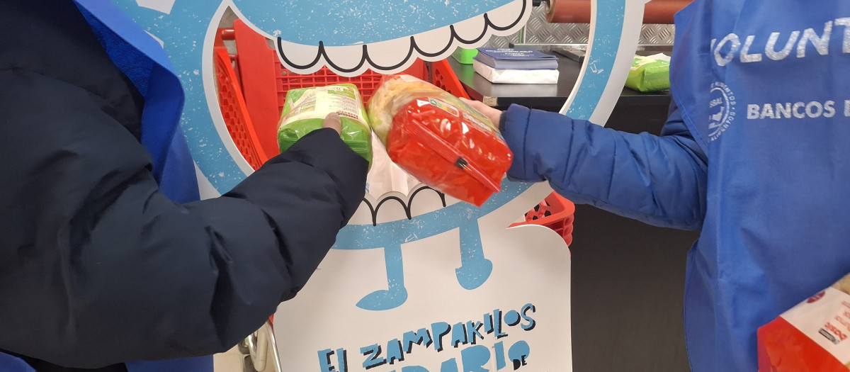 Banco de Alimentos de Vigo recauda más de 60.000 kilos de comida en el Zampakilso Solidario de Vegalsa-Eroski
