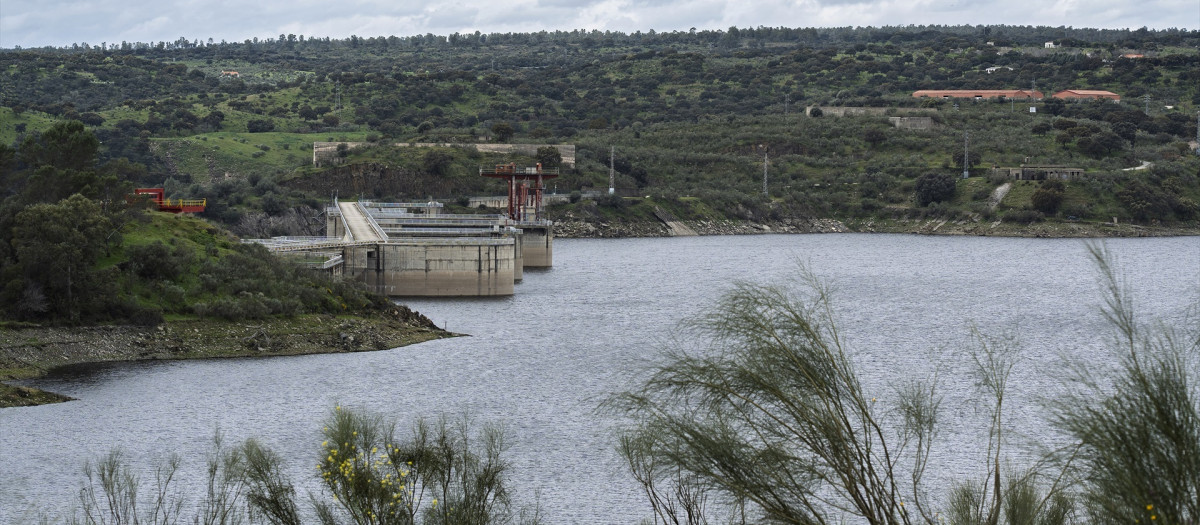 Vista del embalse de Alcántara, en Cáceres