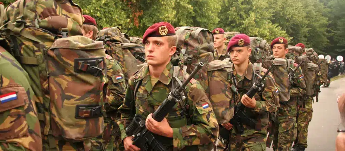 El Ejército neerlandés prepara un posible despliegue militar