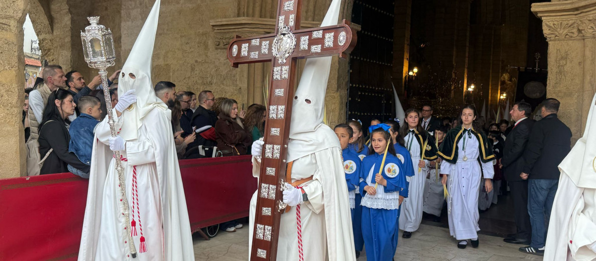 La procesión de la Hermandad de la Entrada Triunfal, en imágenes