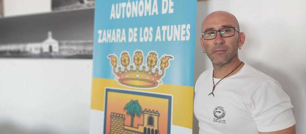 El alcalde de Zahara, Agustín Conejo