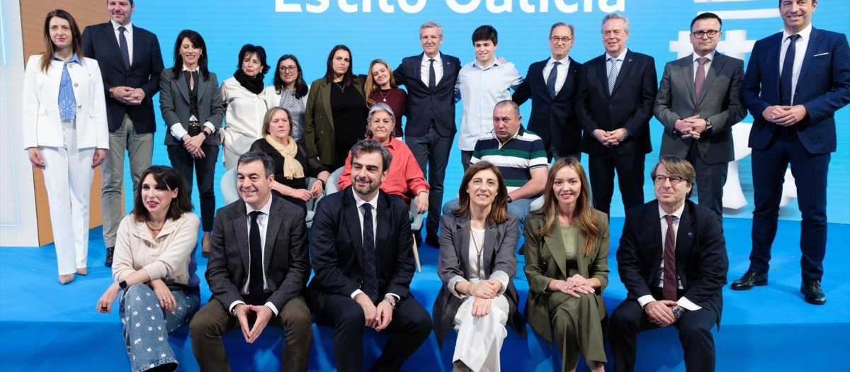 El presidente de la Xunta, Alfonso Rueda, participa en el acto ‘Estilo Galicia’ con el resto de miembros de su Gobierno.

XUNTA DE GALICIA / Europa Press
15/4/2025