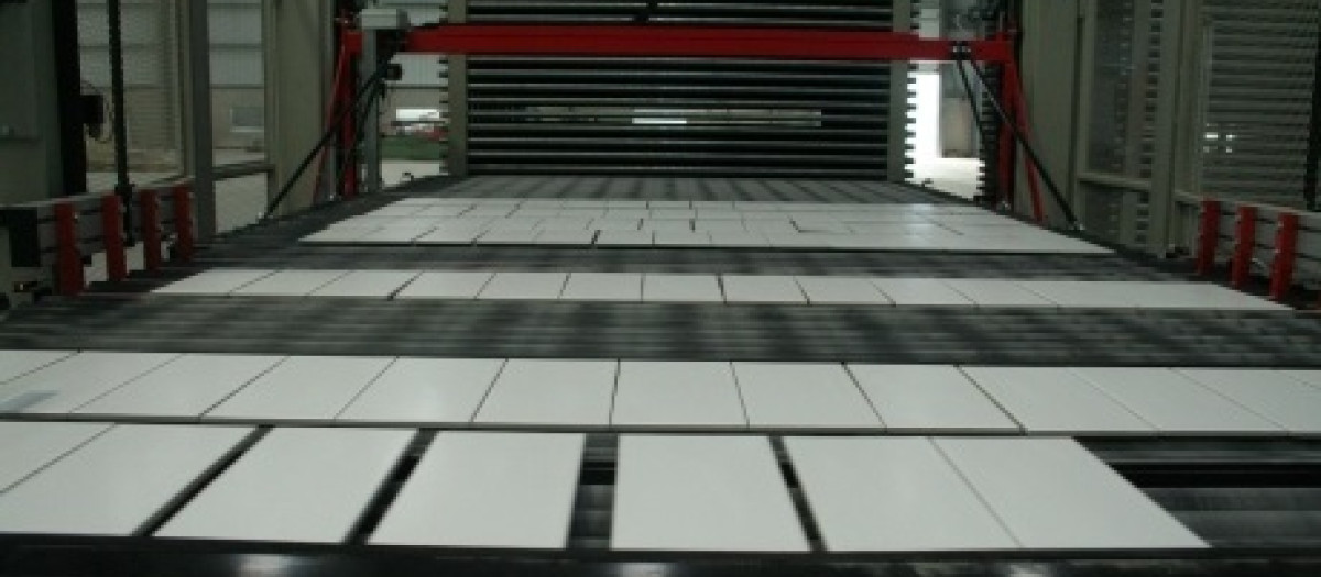 Producción de azulejos y baldosas cerámicas.
ASCER
04/4/2020