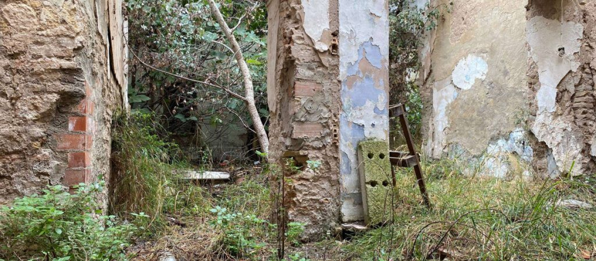Imagen de archivo de un solar abandonado en Córdoba