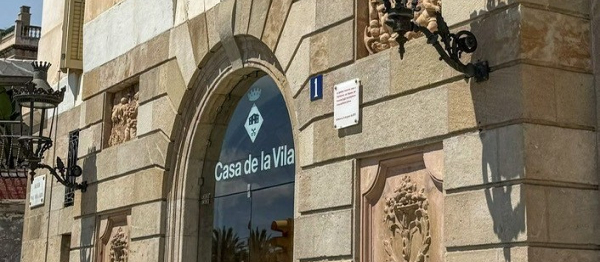 Fachada del Ayuntamiento de Masnou (Barcelona)