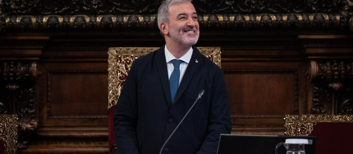 Jaume Collboni sonríe en el pleno que se ha celebrado esta mañana