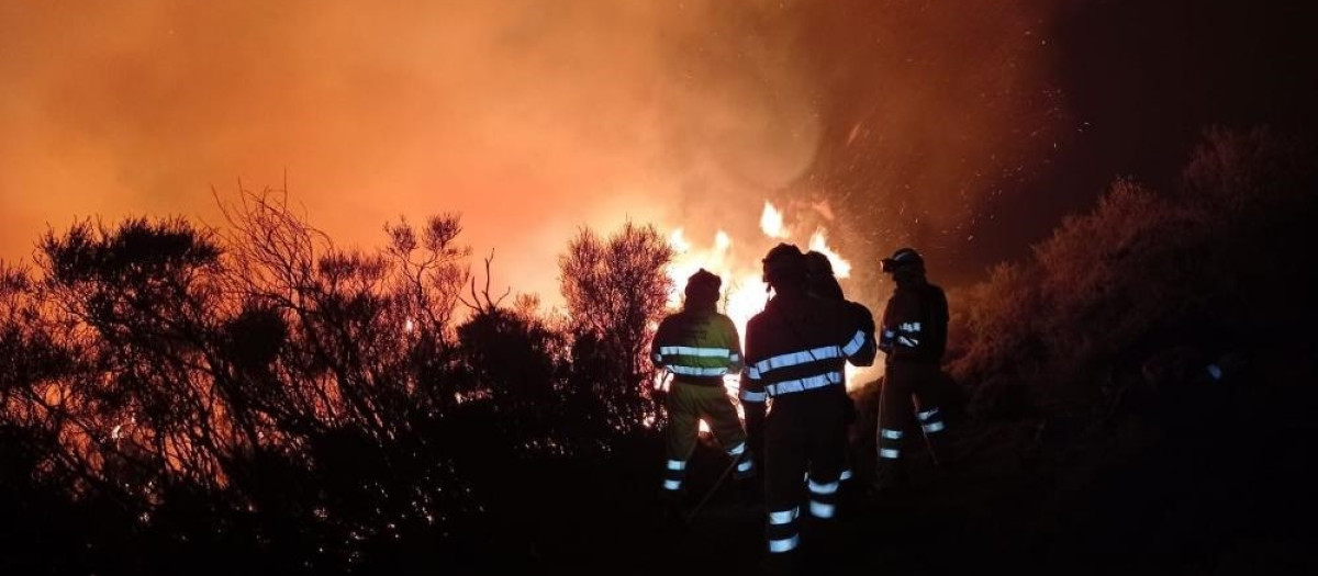 Imagen de archivo de un incendio forestal en San Roque de Riomiera