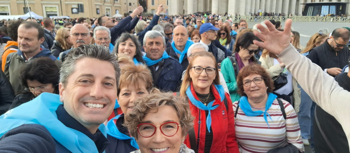Peregrinos de Laguna de Duero (Valladolid), en El Vaticano