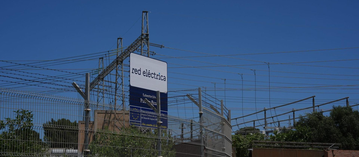 Estación de Red Eléctrica en la Bahía de Cádiz