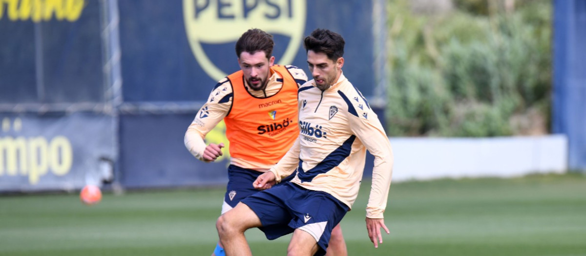 El Cádiz prepara el duelo ante el Córdoba pensando en el futuro