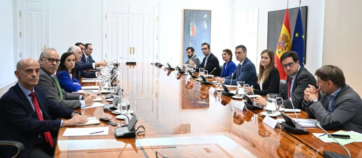 Reunión de Pedro Sánchez y el Gobierno con las compañías eléctricas