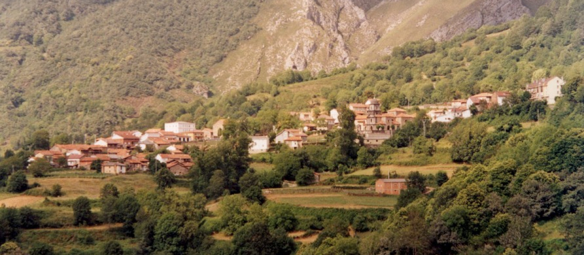Vista de Oseja de Sajambre, en León