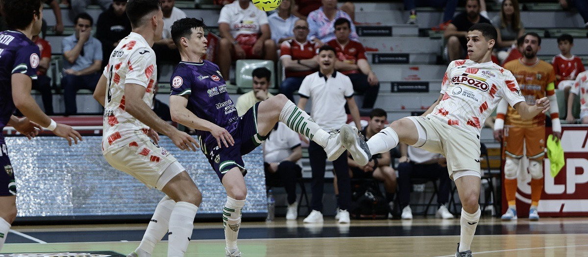Lance del encuentro en Murcia
