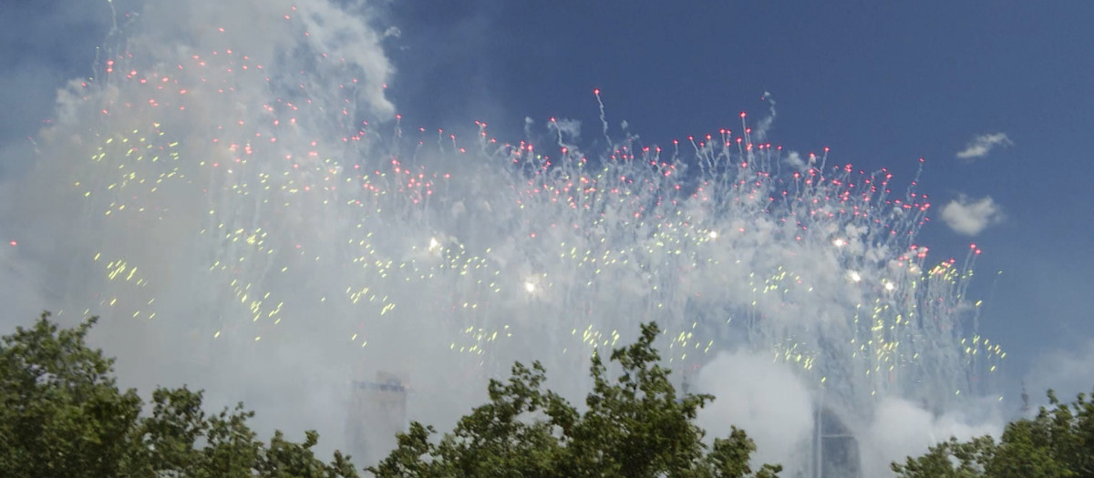 València celebra el Día de la Madre con una mascletà dedicada a todas ellas