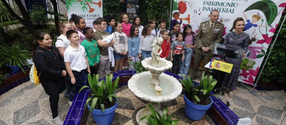 Los escolares, con José María Ortega y Narci Ruiz