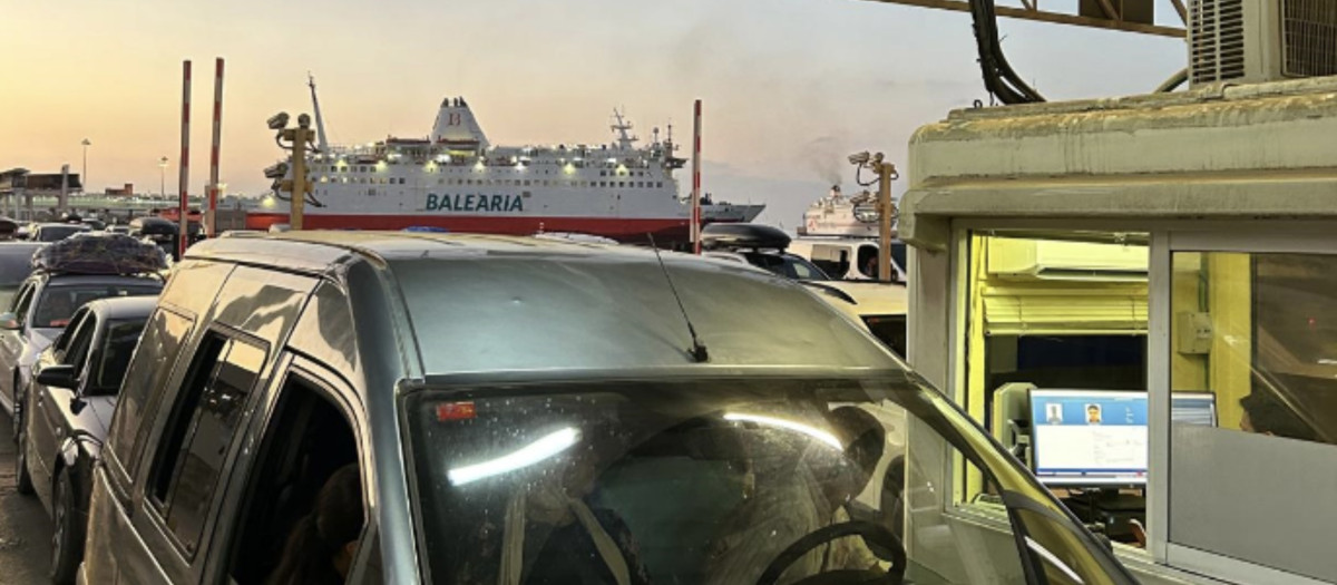 Filtro de salida de vehículos del Puerto de Almería.
REMITIDA / HANDOUT por MÍTICO DANIBÉ/POLICÍA NACIONAL
Fotografía remitida a medios de comunicación exclusivamente para ilustrar la noticia a la que hace referencia la imagen, y citando la procedencia de la imagen en la firma
07/5/2025