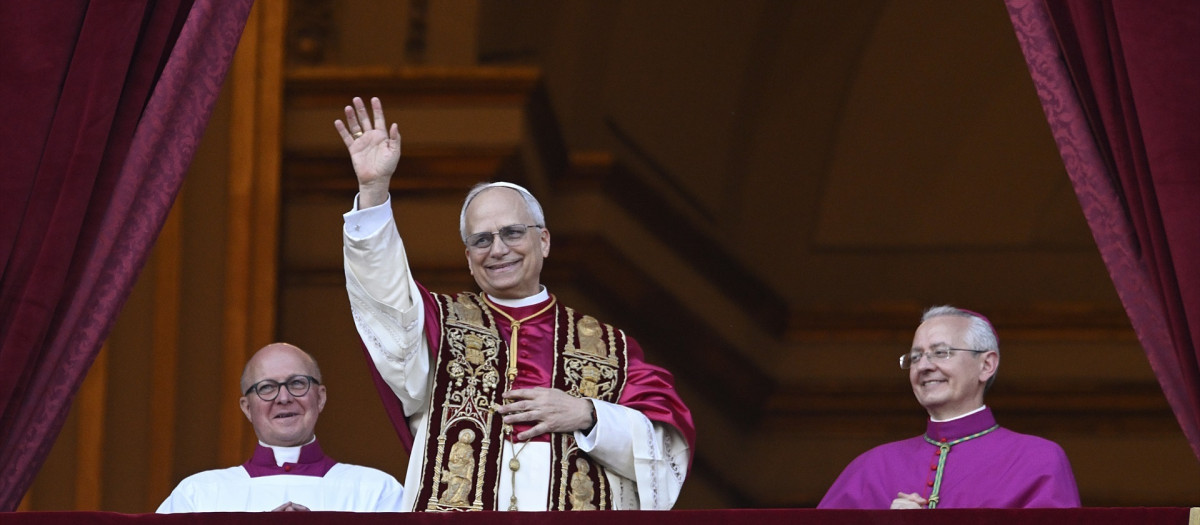 El cardenal Robert Prevost, Papa León XIV, el Papa número 267 de la historia