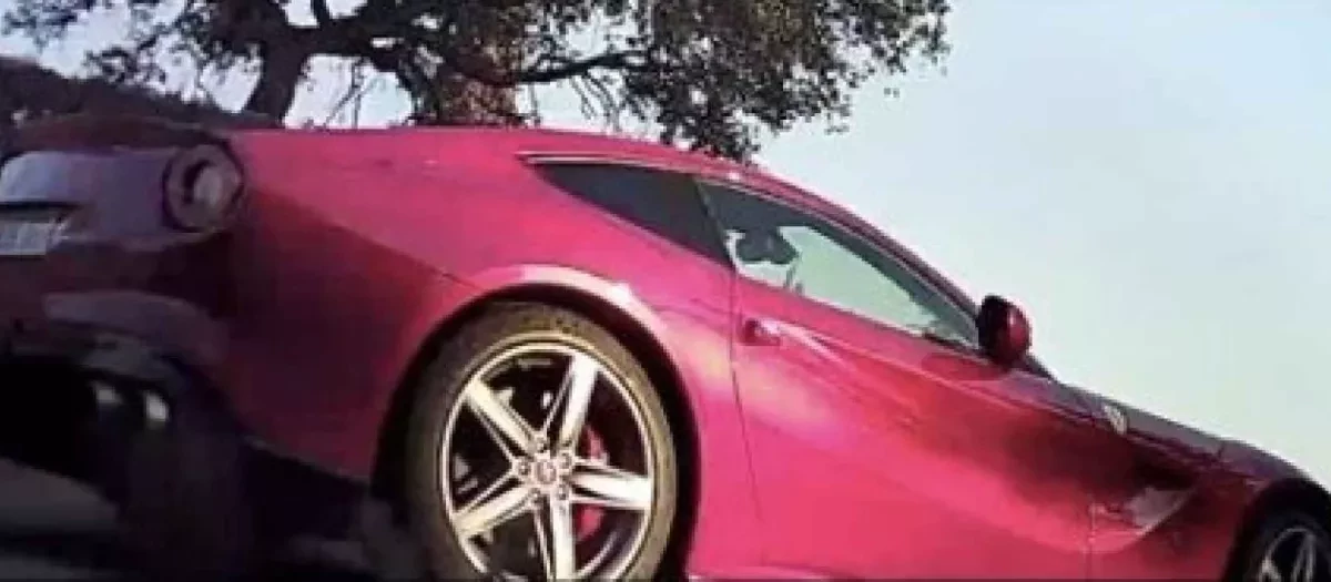 El Ferrari F12 subastado por el Gobierno