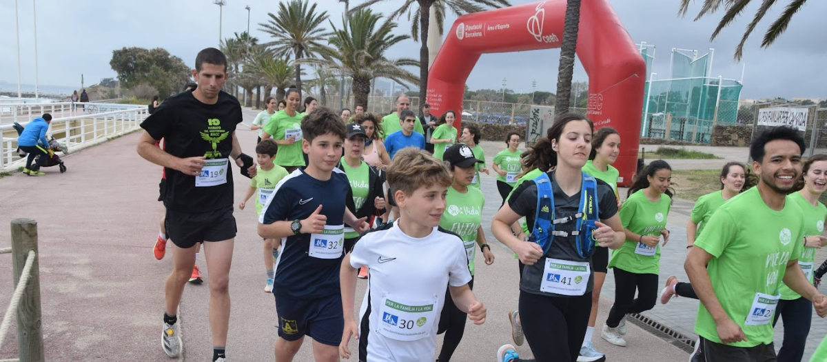 Una de las ediciones anteriores de la Carrera por la Vida de Barcelona