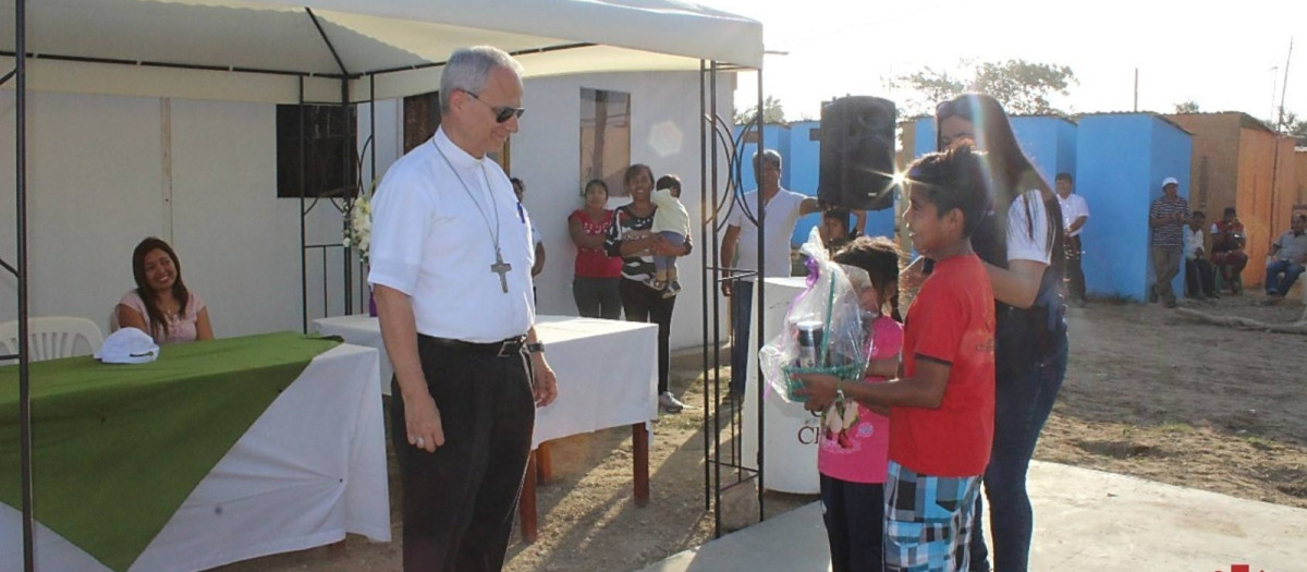 Cardenal_Prevost_LeonXIV ejerciendo de misionero en Perú
