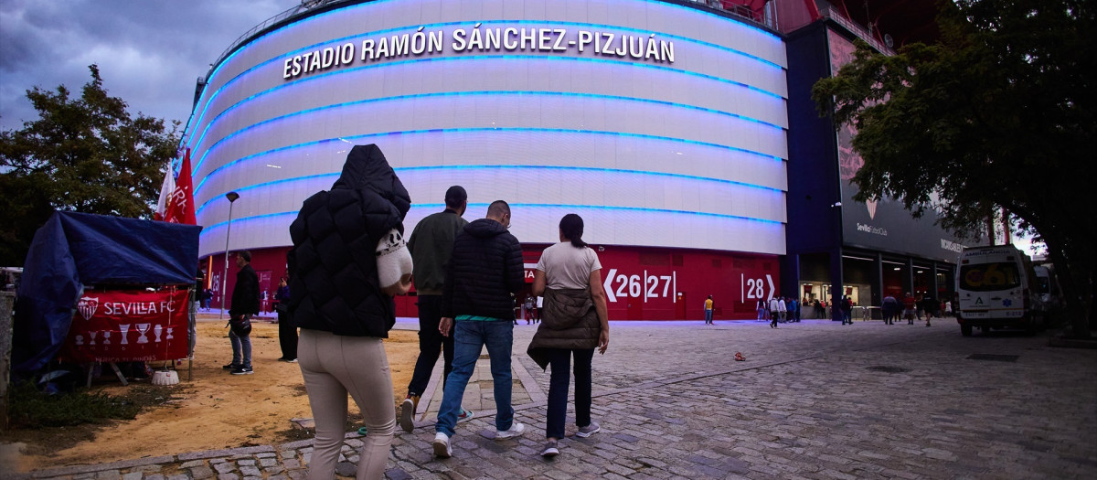 Los directivos del club hispalense reciben a diario innumerables amenazas tanto por teléfono como en sus domicilios