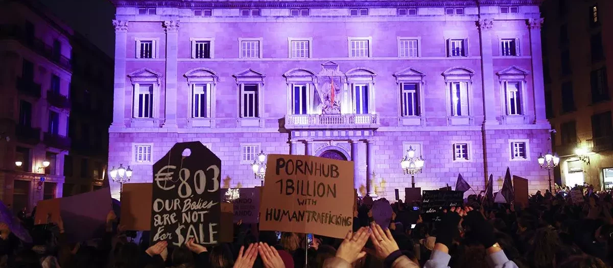 Manifestación de la Coordinadora 8M Moviment Feminista de Barcelona, el 8 de marzo.