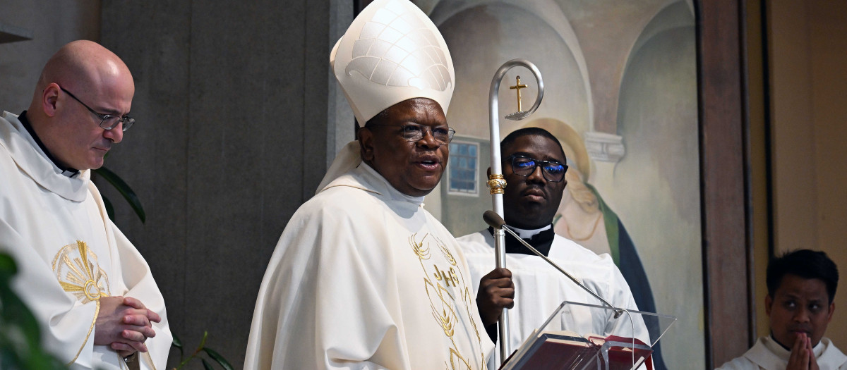 El cardenal Fridolin Ambongo Besungu, arzobispo de Kinsasa