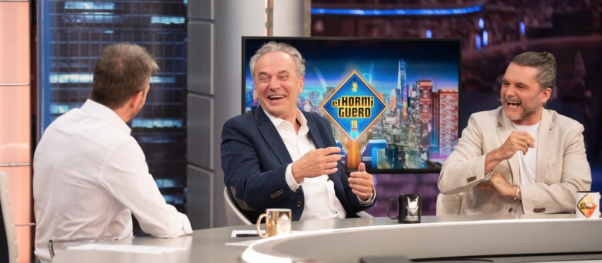 José Coronado y Salva Reina presentan la serie 'Legado', una crítica a la izquierda, en 'El Hormiguero'