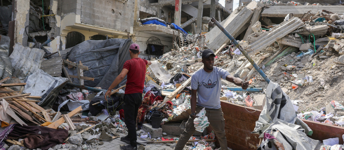 Los escombros de un edificio alcanzado por un ataque israelí en Jabalia, en el norte de la Franja de Gaza