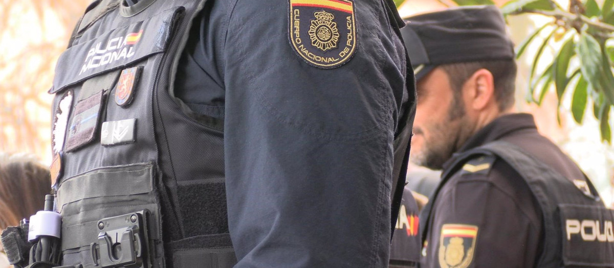 Agentes de la Policía Nacional