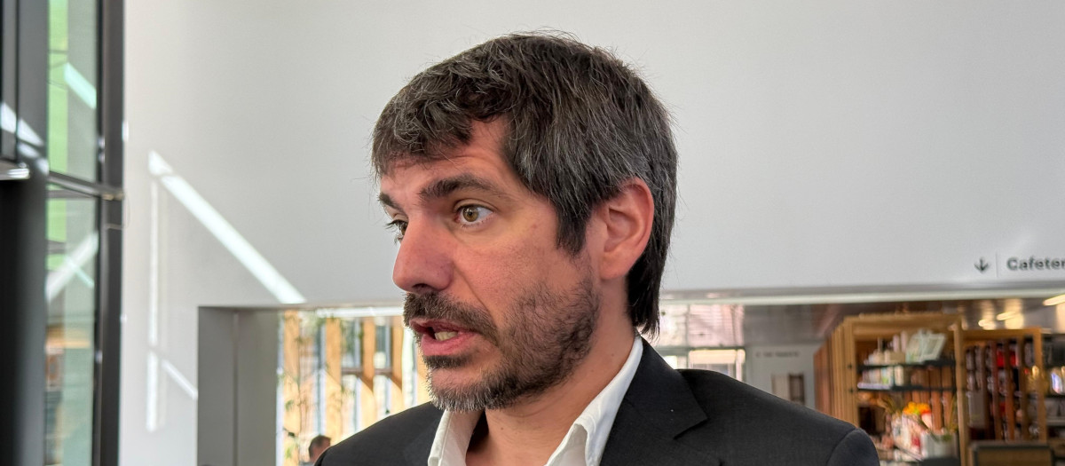 El ministro de Cultura, Ernest Urtasun, en una atención a los medios este sábado.
EUROPA PRESS
17/5/2025