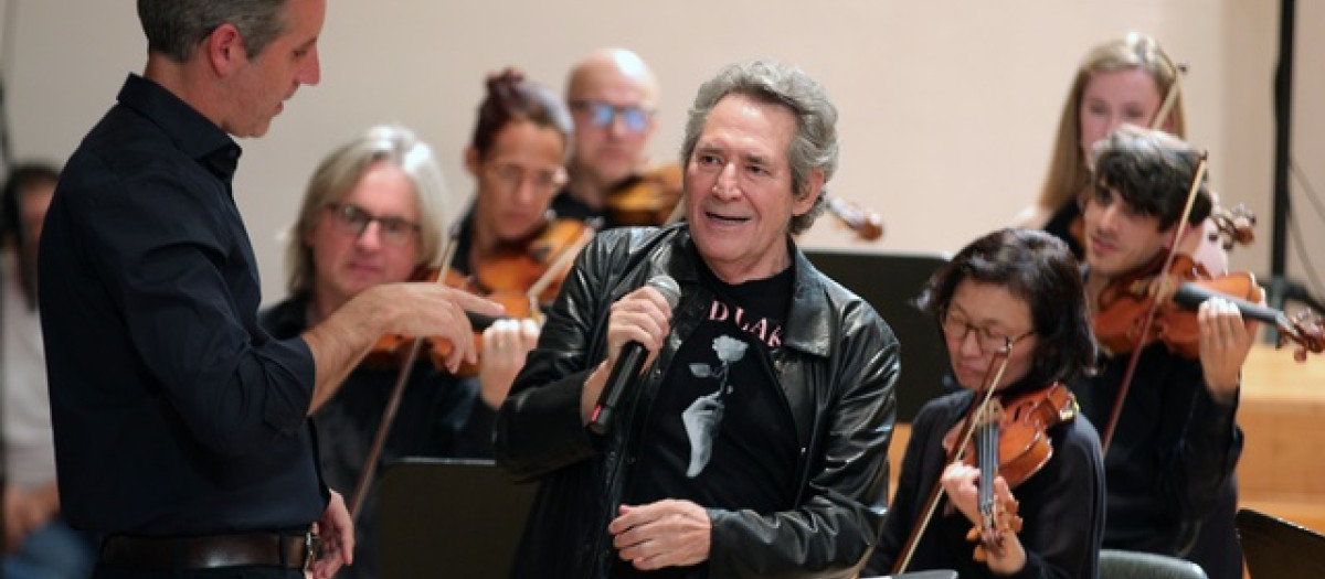 La iniciativa ha partido de la fundación del artista granadino, la Delegación de Educación y la propia formación musica