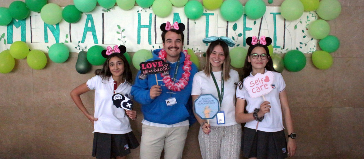 Alumnos de Valencia celebran la Semana de la Salud Mental para concienciar sobre la importancia del bienestar emocional