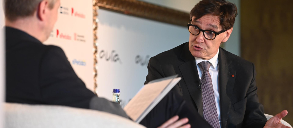 El presidente de la Generalitat, Salvador Illa, durante su intervención en un foro económico en Aragón