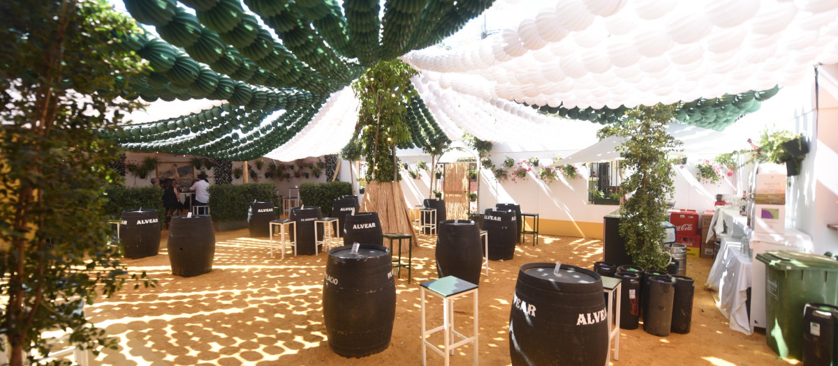 CASETA CIRCULO DE LA AMISTAD. PREMIO A LA MEJOR CASETA FERIA CORDOBA