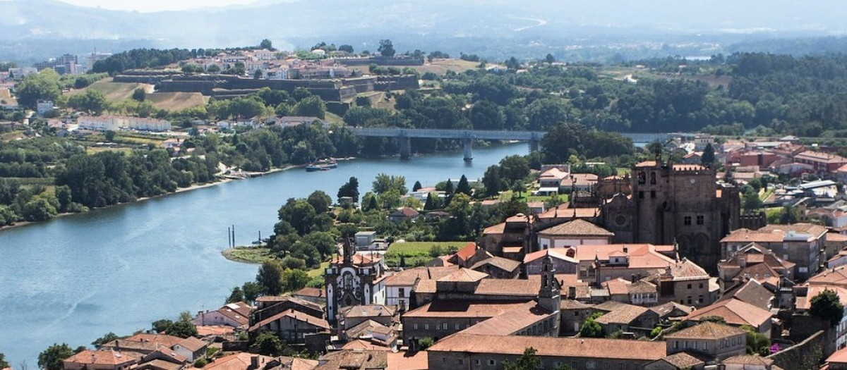 El Colón gallego cobra vida en una ruta histórica por las Rías Bajas