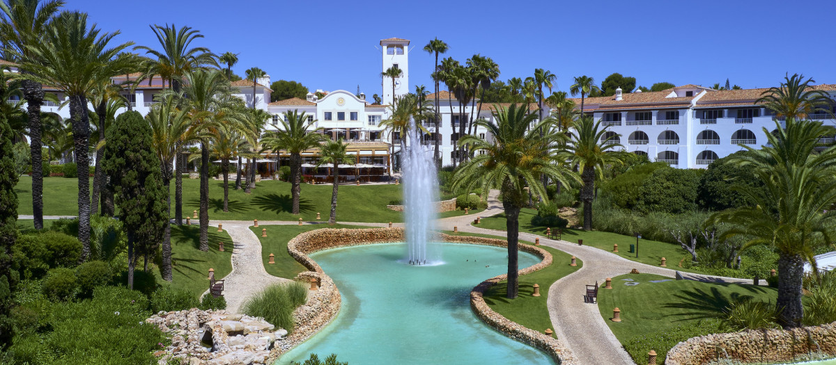 Edificio principal del Vila Vita Parc Resort & Spa, en el Algarve.